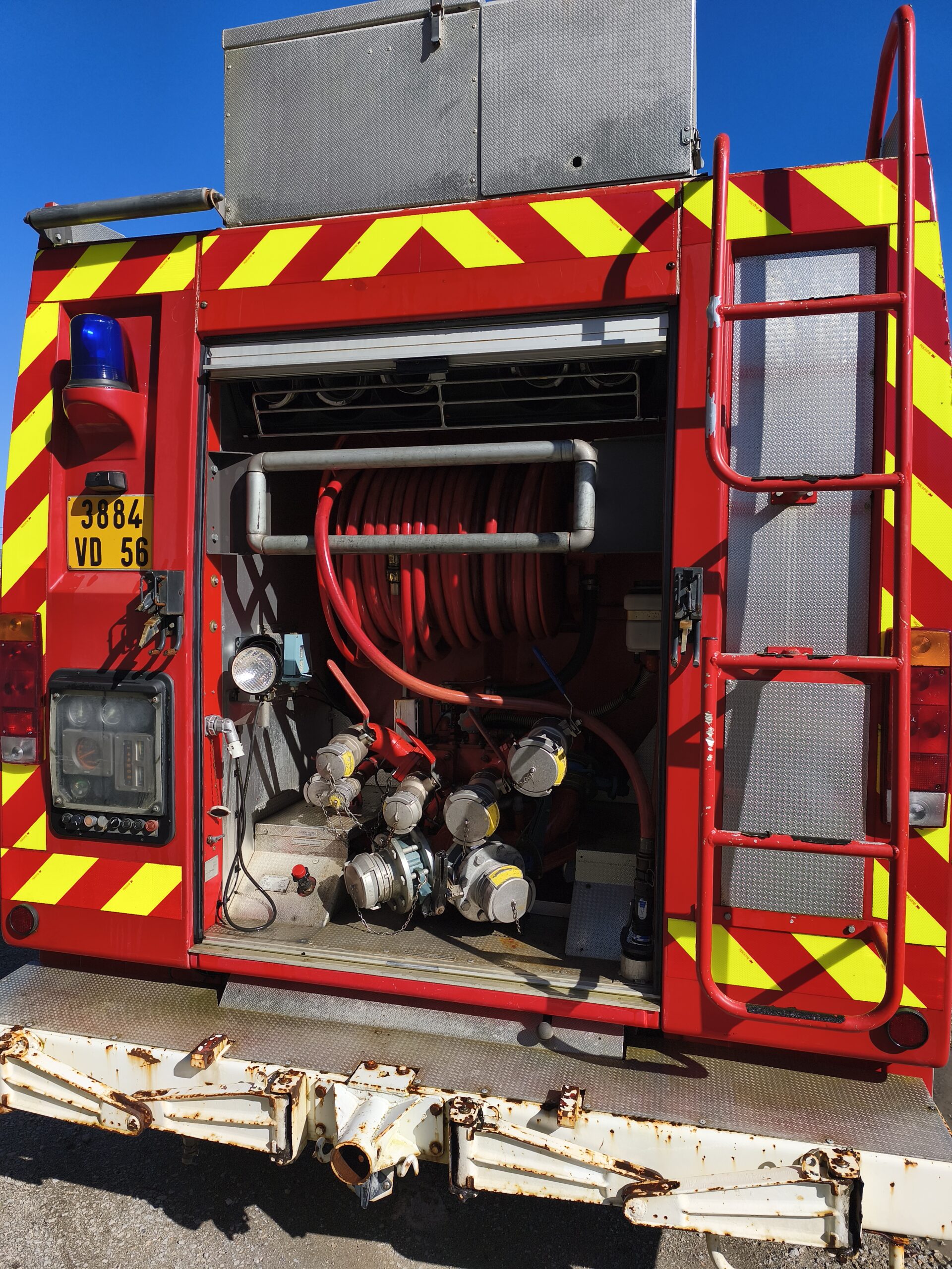 Véhicule pompier - côté